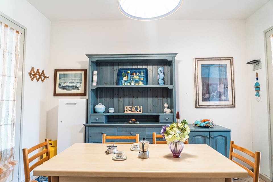Apartment, 2 Bedrooms, Patio, Garden View | Dining room