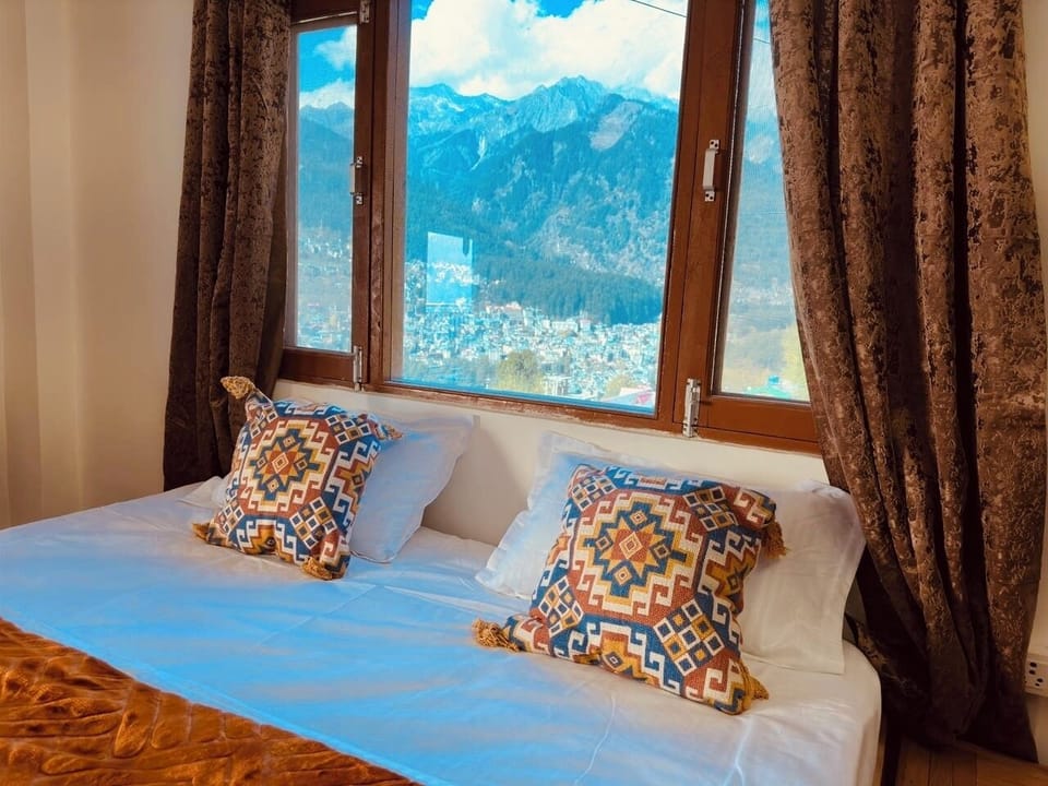 Premium Double Room, 1 Double Bed, Mountain View | Free WiFi