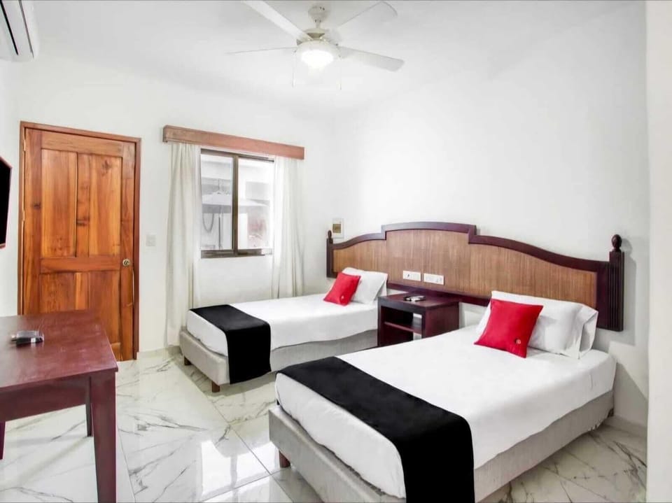 Business Room | Free WiFi
