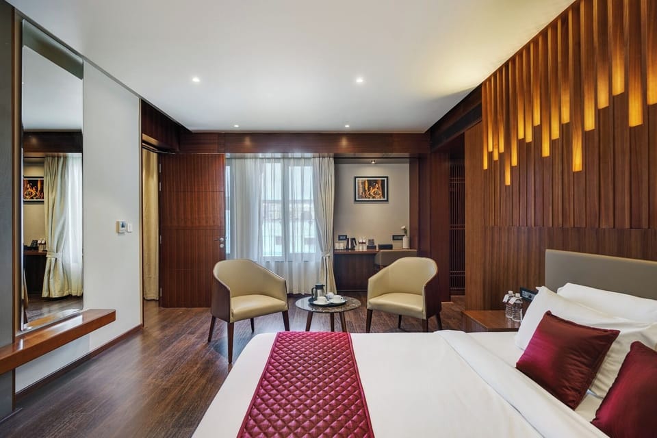 Grand Suite | Desk, soundproofing, WiFi (free)