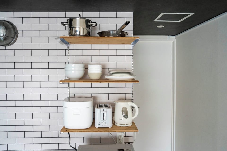 Fridge, microwave, stovetop, electric kettle