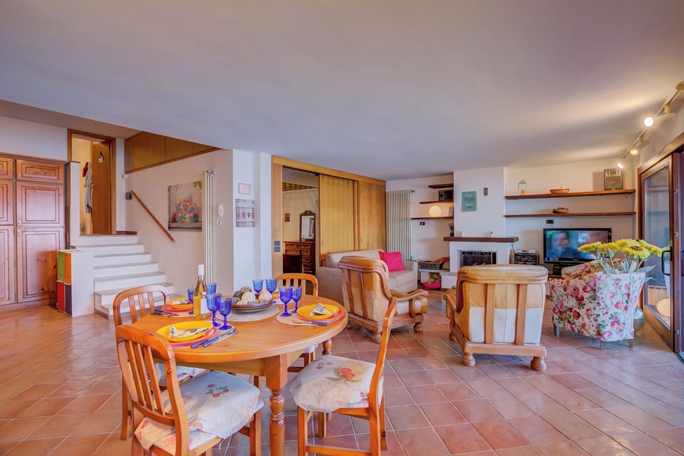 Family Apartment, Multiple Bedrooms, Mountainside (Isola Bella View Stresa) | Dining