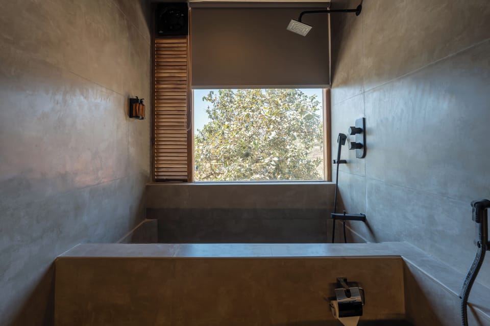 Rainfall showerhead, free toiletries, hair dryer, bathrobes