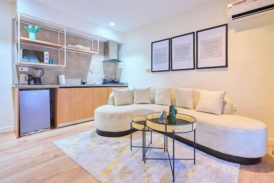 Economy Apartment, Balcony, City View | Living area