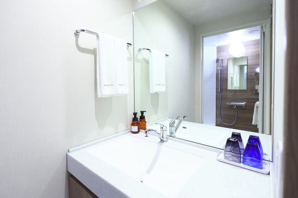 In-room safe, desk, blackout drapes, WiFi (free)