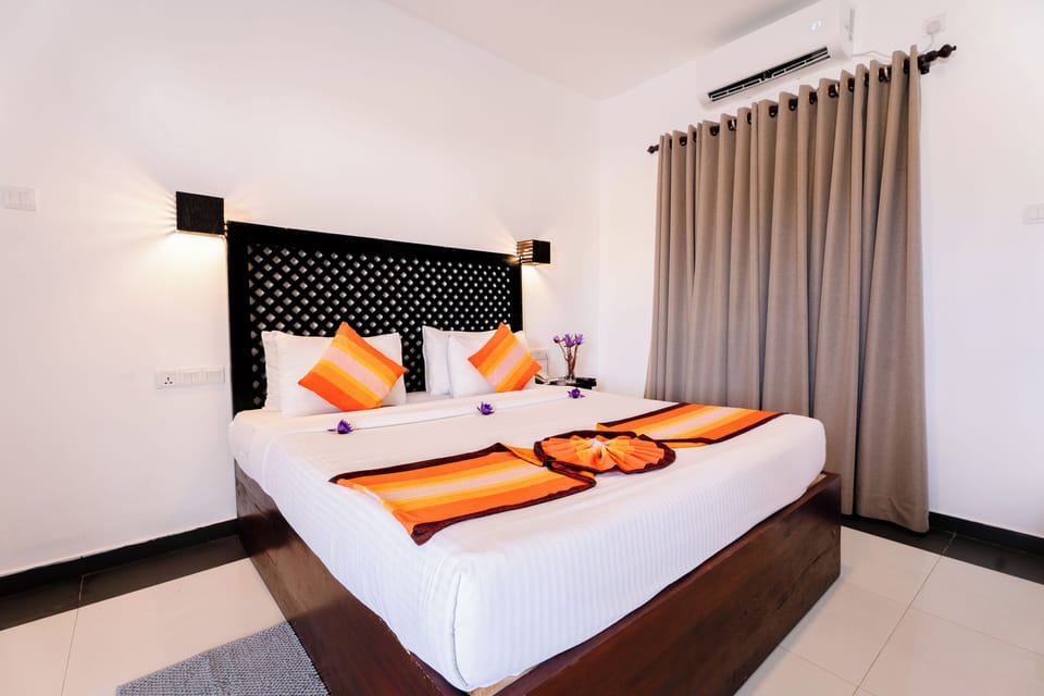Deluxe Double Room | Laptop workspace, soundproofing, free WiFi, bed sheets
