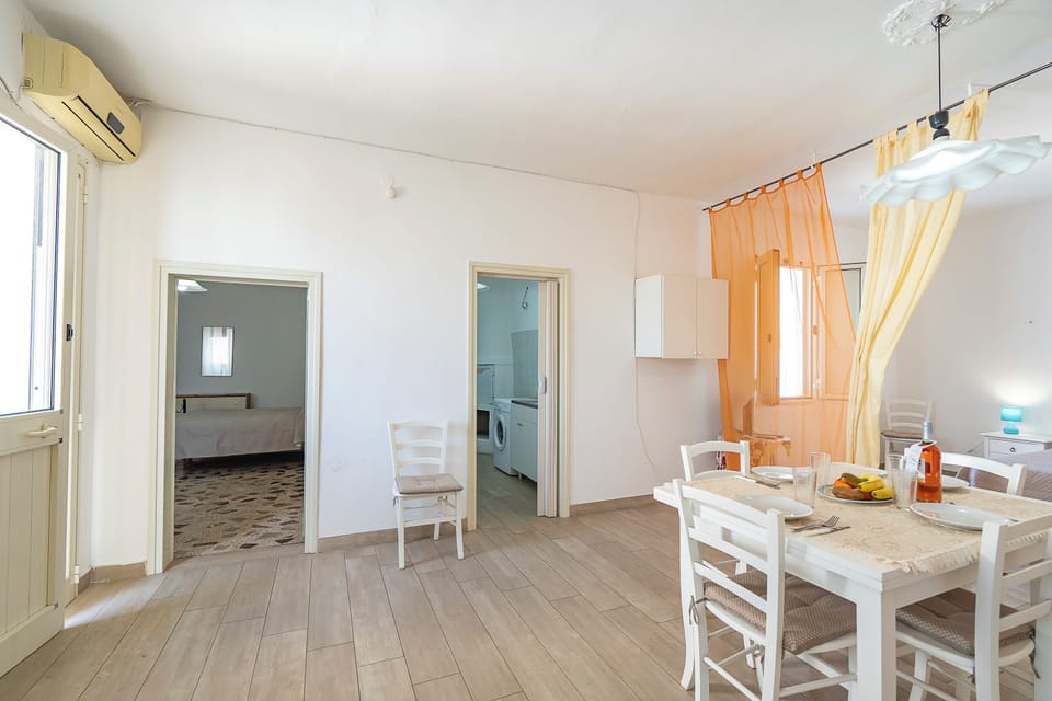Family Apartment, 1 Bedroom, Air conditioning (Onde Dorate - Apartment in the) | Dining