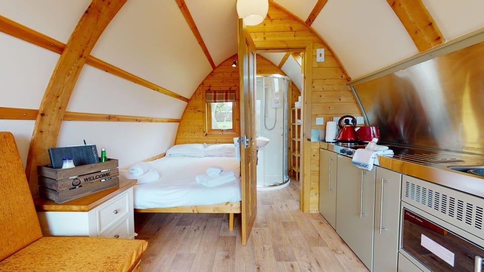 House, Private Bathroom (Jazz ) | Private kitchen | Microwave, highchair