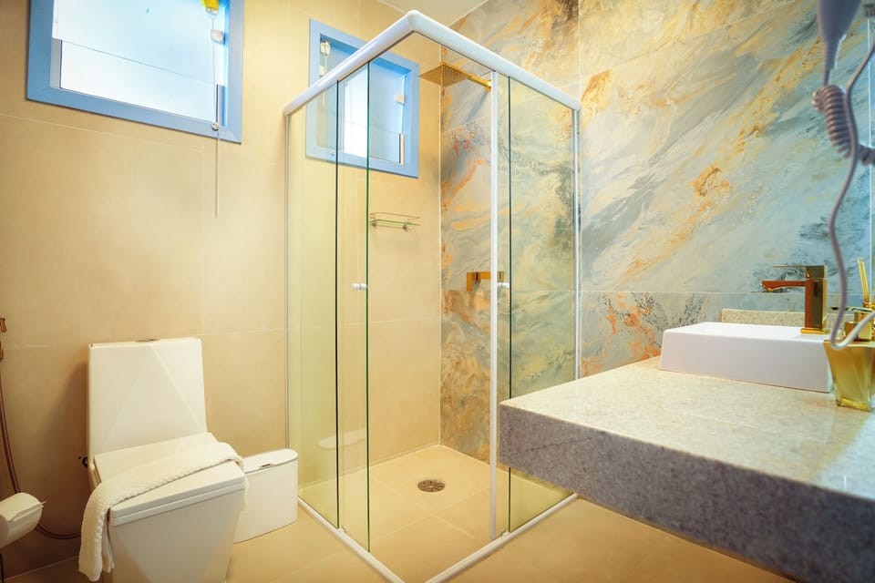 Room, Sea View | Bathroom | Free toiletries, hair dryer, towels, toilet paper