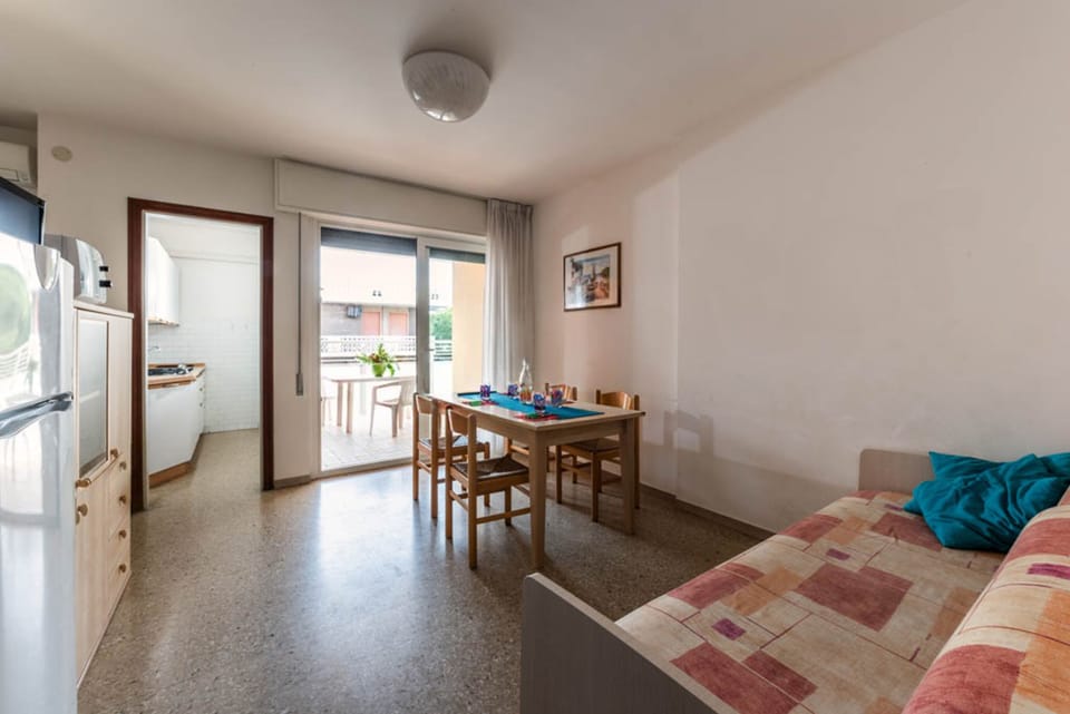 Apartment, 2 Bedrooms, Balcony, Ocean View | Interior