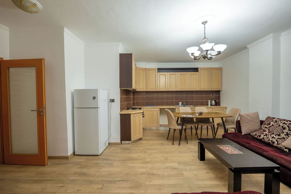 Apartment, 2 Bedrooms | Private kitchen | Oven, stovetop, electric kettle