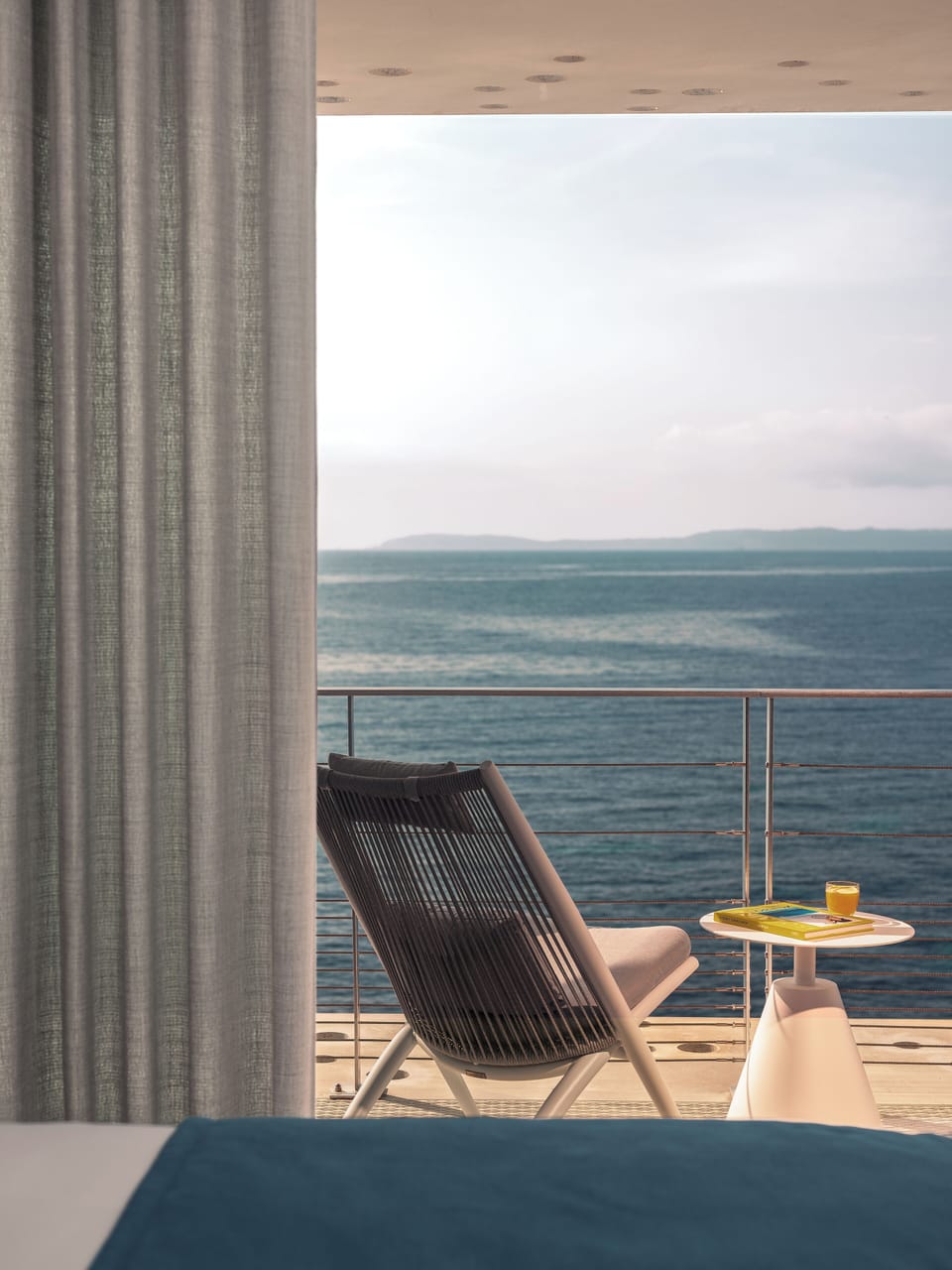 Superior Room, 1 King Bed, Balcony, Sea View | Minibar, in-room safe, blackout drapes, free cribs/infant beds