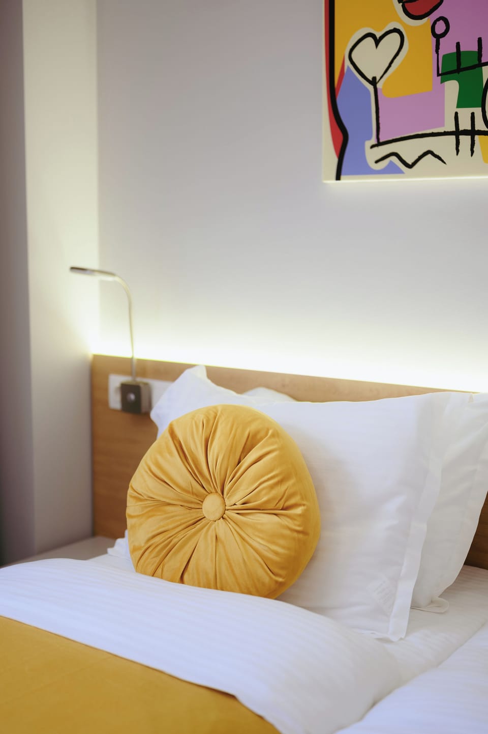 Classic Double or Twin Room | In-room safe, desk, iron/ironing board, free WiFi