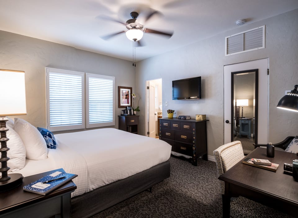 Premium bedding, in-room safe, desk, iron/ironing board