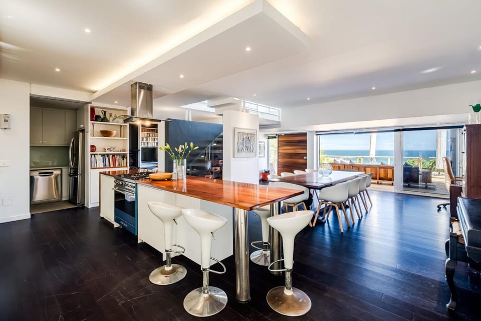 Villa | 3 bedrooms, desk, Internet