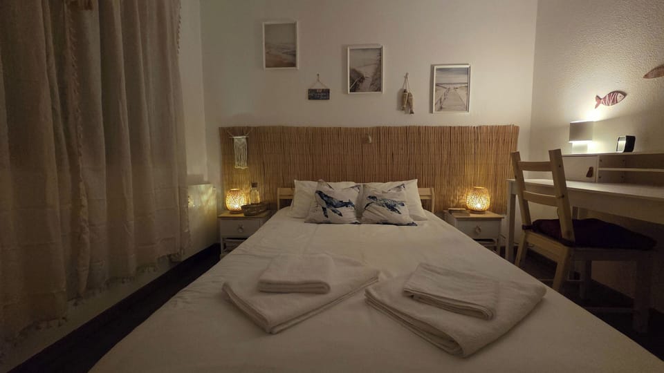Double Room, Courtyard View | Individually decorated, individually furnished, desk, laptop workspace