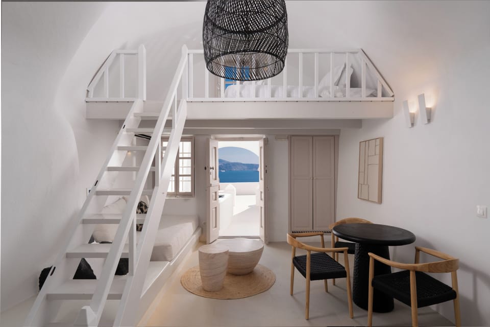 Premium Suite, Jetted Tub, Sea View | Iron/ironing board, free WiFi