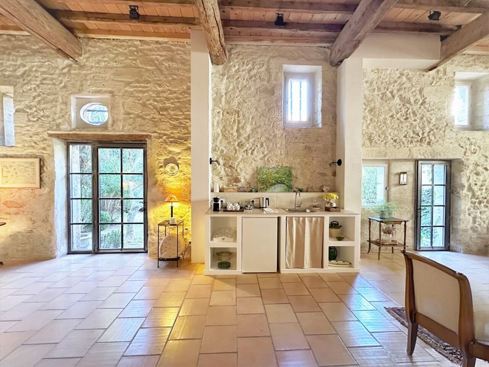 Reception hall