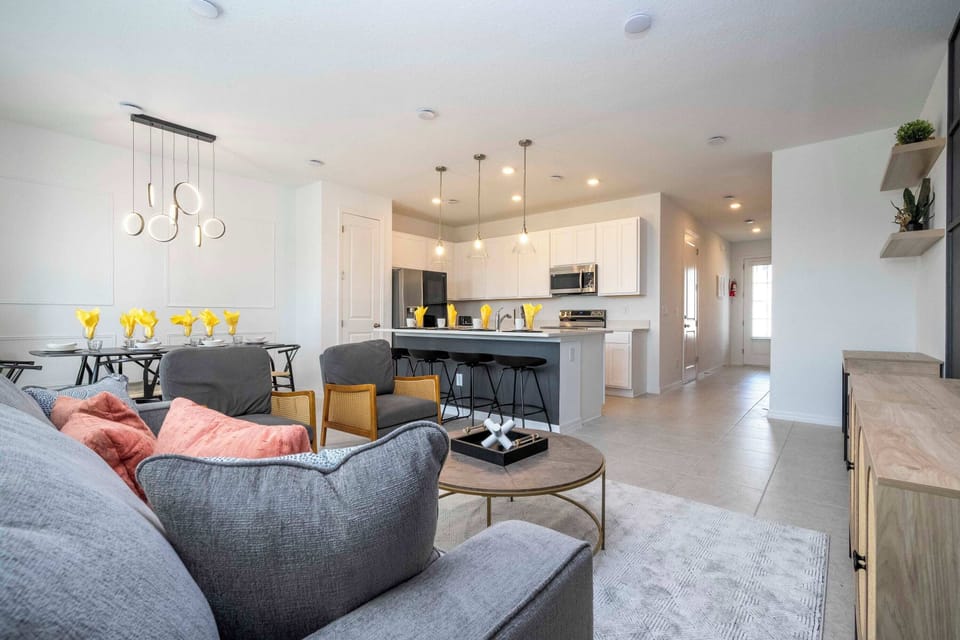 Comfort Townhome | Living area