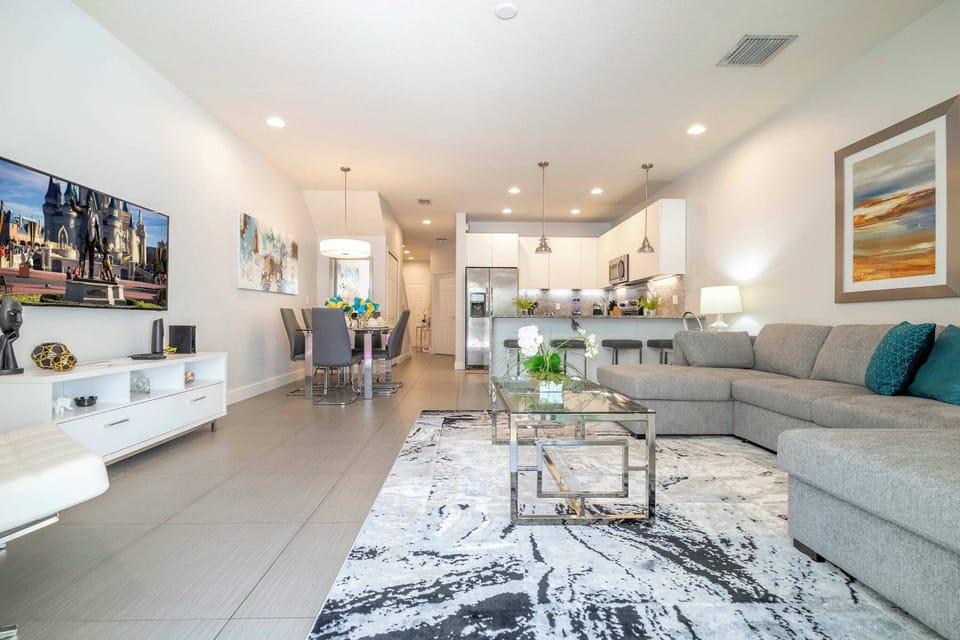 Comfort Townhome | Living area