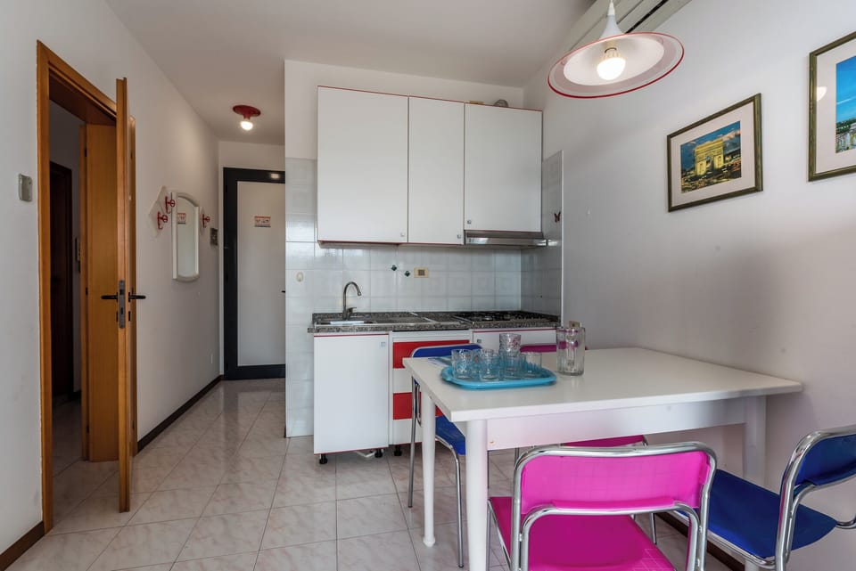 Apartment, 1 Bedroom, Balcony, Ocean View | Interior