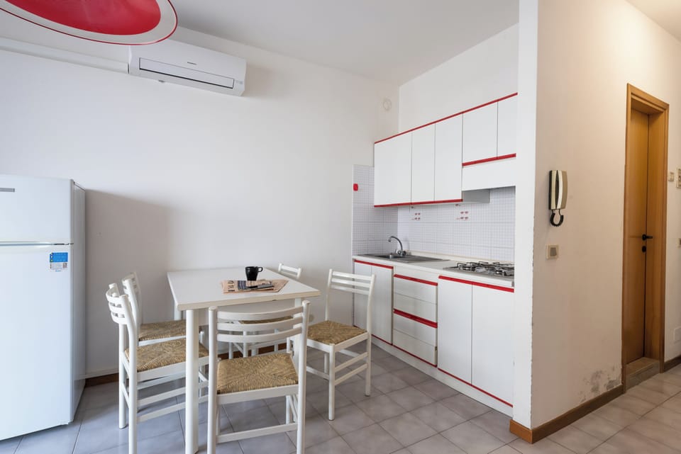 Apartment, 2 Bedrooms, Balcony | Interior