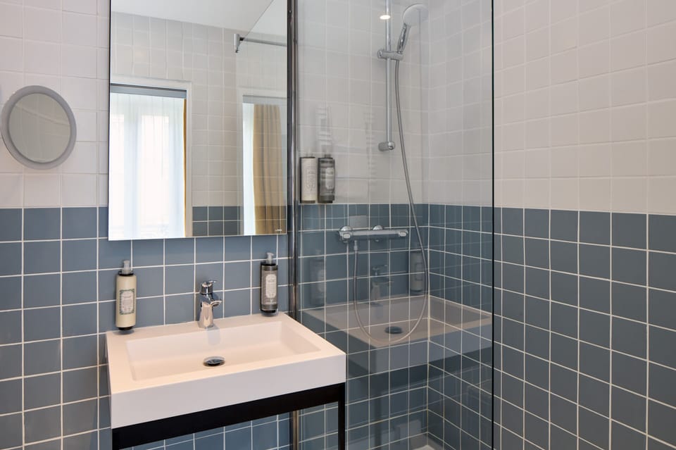 Free toiletries, hair dryer, towels