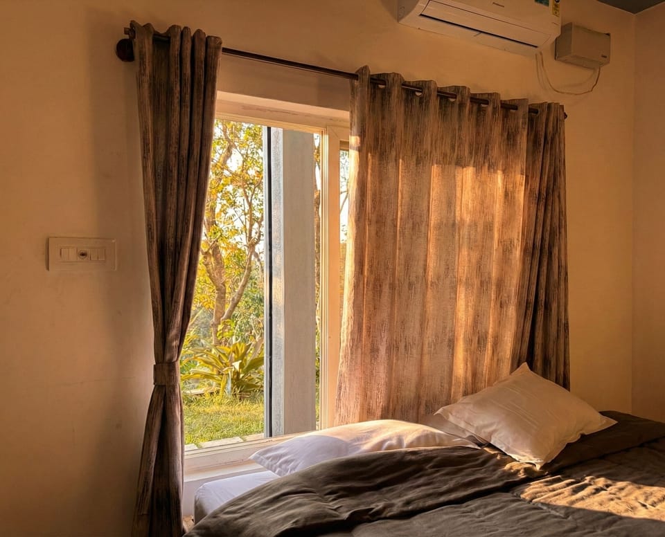 Family Room | In-room safe, blackout drapes, free WiFi, bed sheets