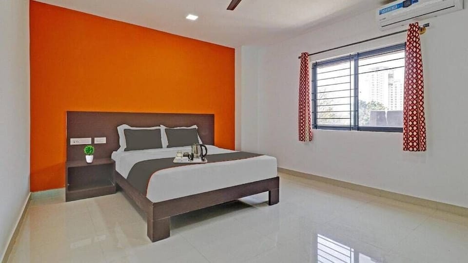 Deluxe Double Room, Balcony, City View | Desk, laptop workspace, free WiFi