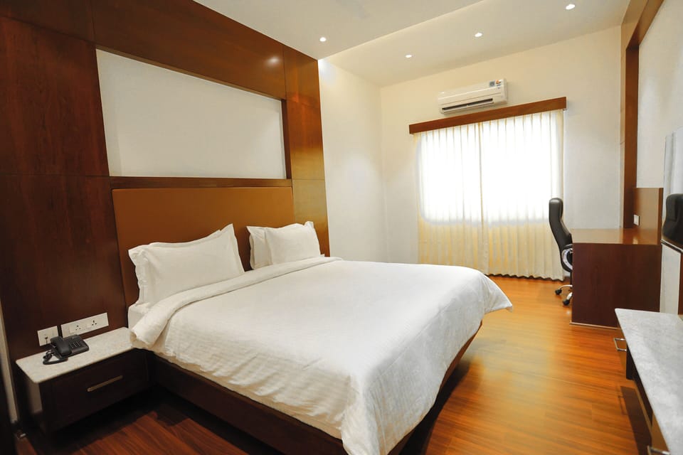 Premium Room | Premium bedding, laptop workspace, WiFi (free), individually furnished