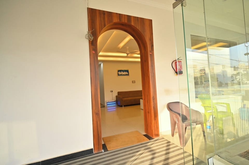 Deluxe Double Room | Laptop workspace, free WiFi