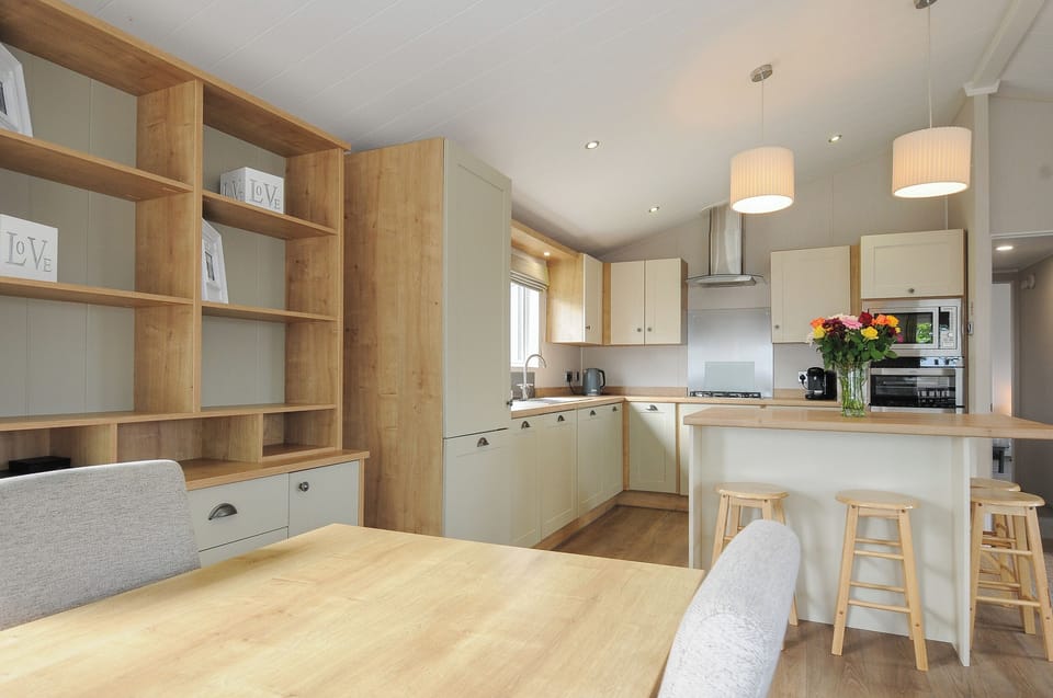 Fridge, dishwasher, electric kettle, toaster