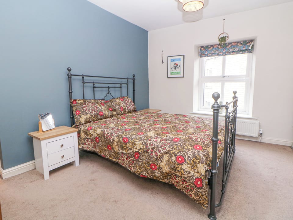 4 bedrooms, individually decorated, individually furnished, free WiFi