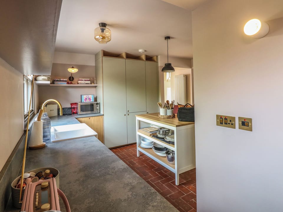 Fridge, dishwasher, electric kettle, toaster