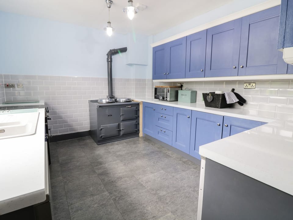 Fridge, dishwasher, electric kettle, toaster