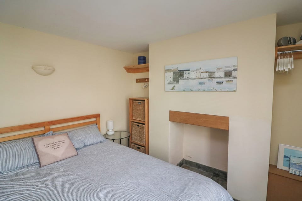 2 bedrooms, individually decorated, individually furnished, free WiFi