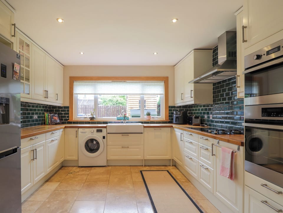 Fridge, dishwasher, electric kettle, toaster