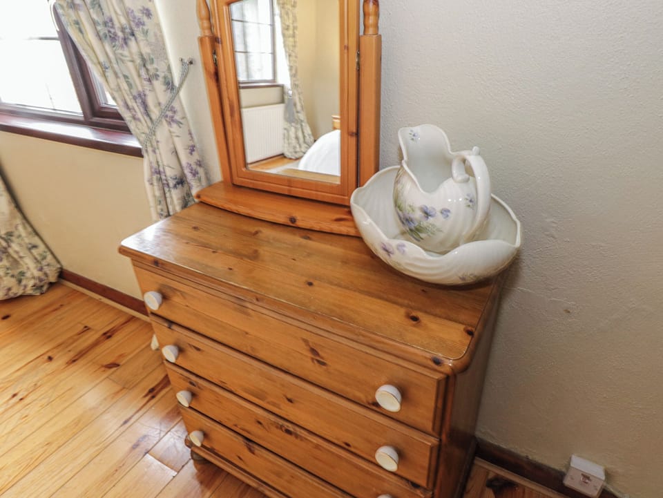 3 bedrooms, WiFi (free), individually decorated, individually furnished