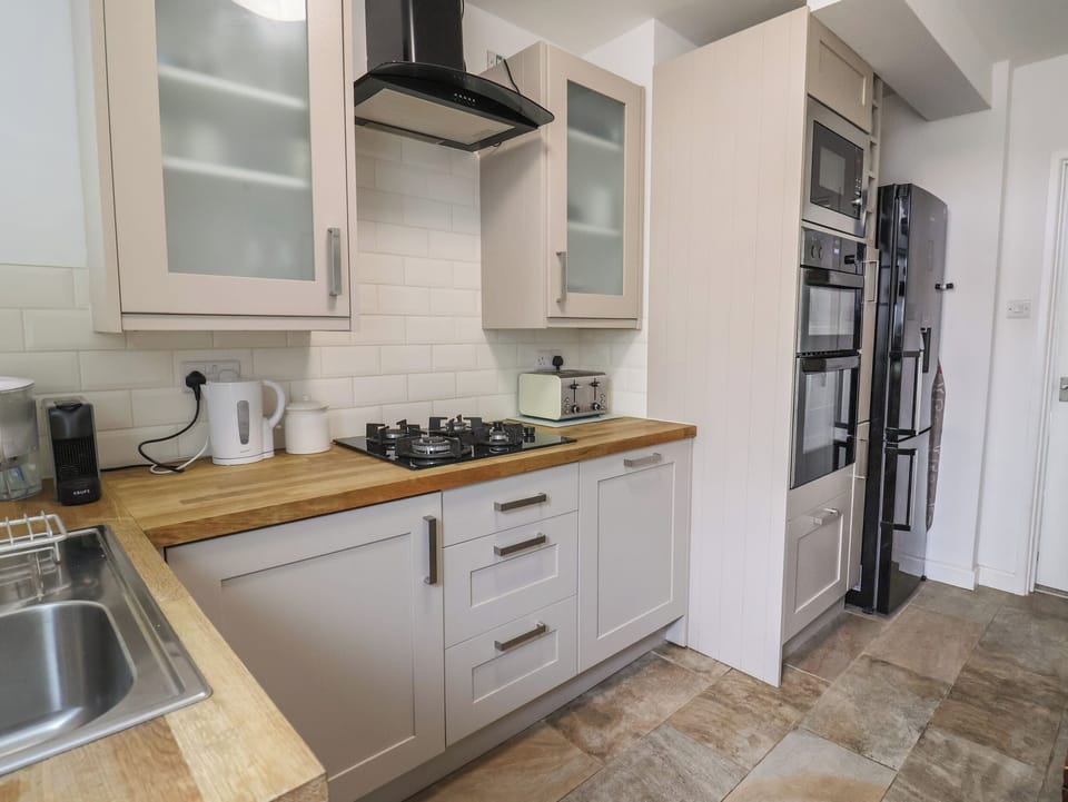 Fridge, dishwasher, electric kettle, toaster