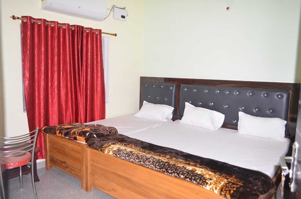 Triple Room | WiFi (free), bed sheets