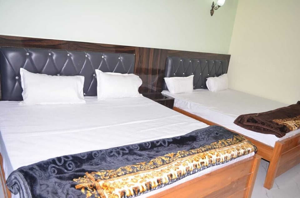 Quadruple Room | WiFi (free), bed sheets