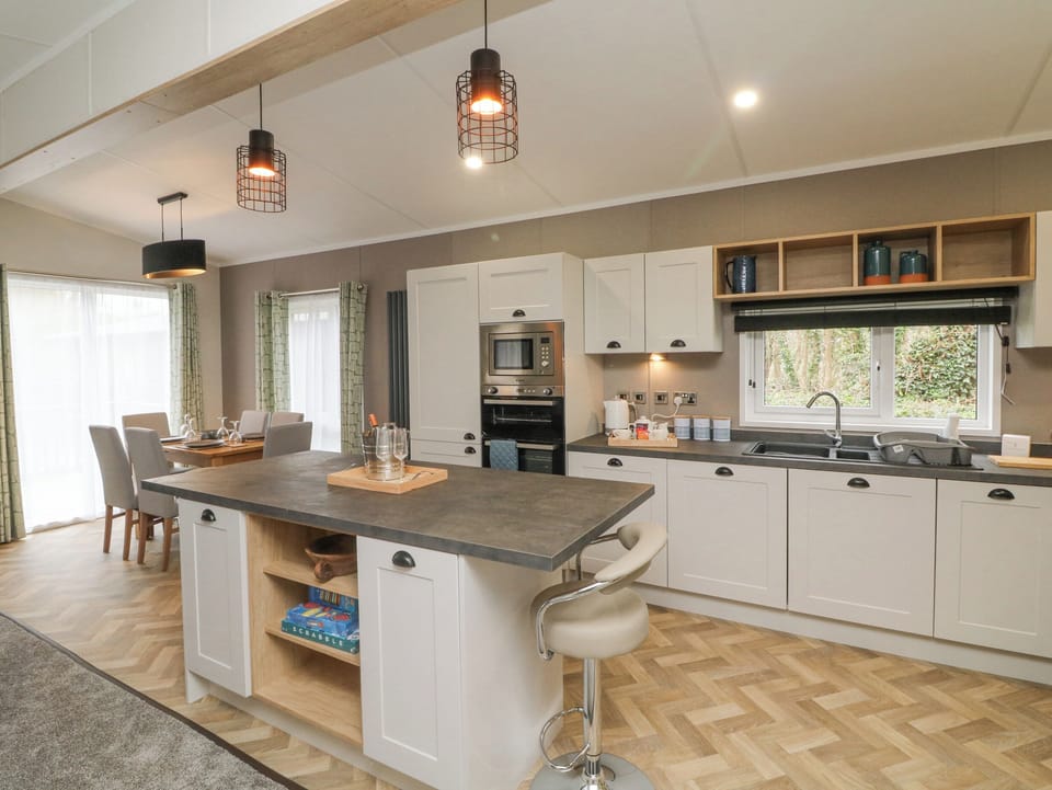 Fridge, dishwasher, electric kettle, toaster