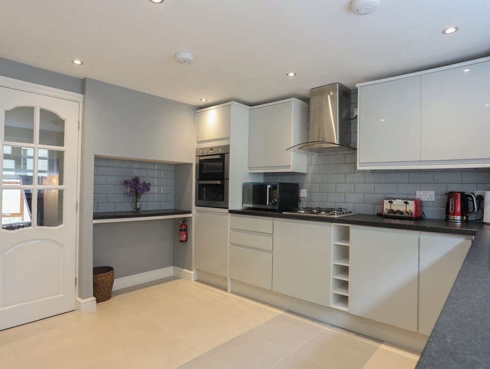 Fridge, dishwasher, electric kettle, toaster