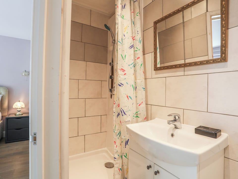 43 Hyfrydle Road Cottage in Clynnog