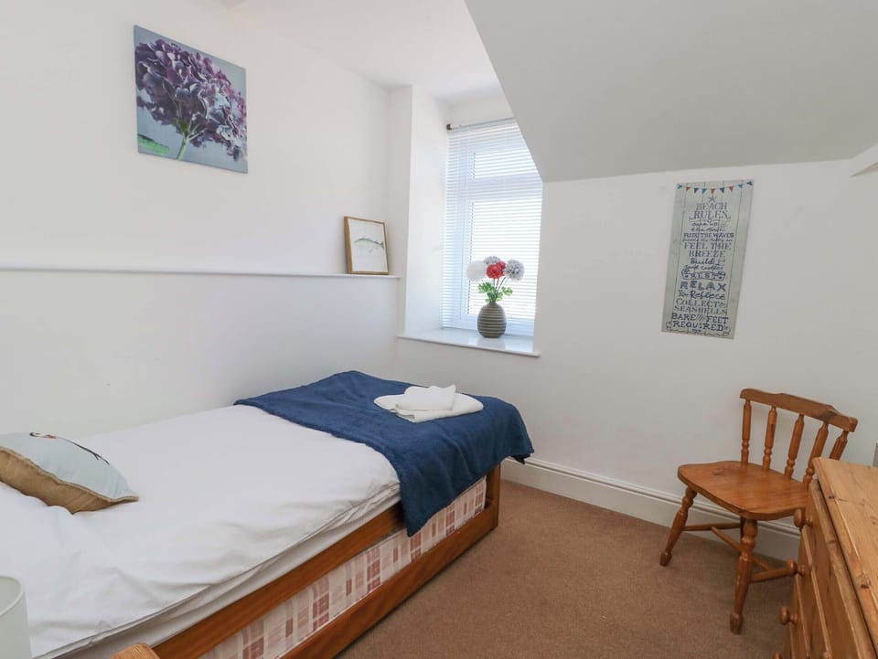 3 bedrooms, individually decorated, individually furnished, free WiFi