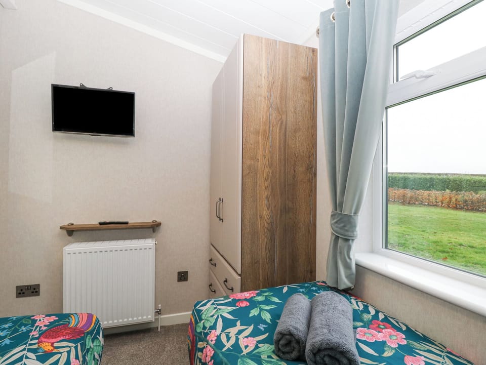 2 bedrooms, individually decorated, individually furnished, free WiFi