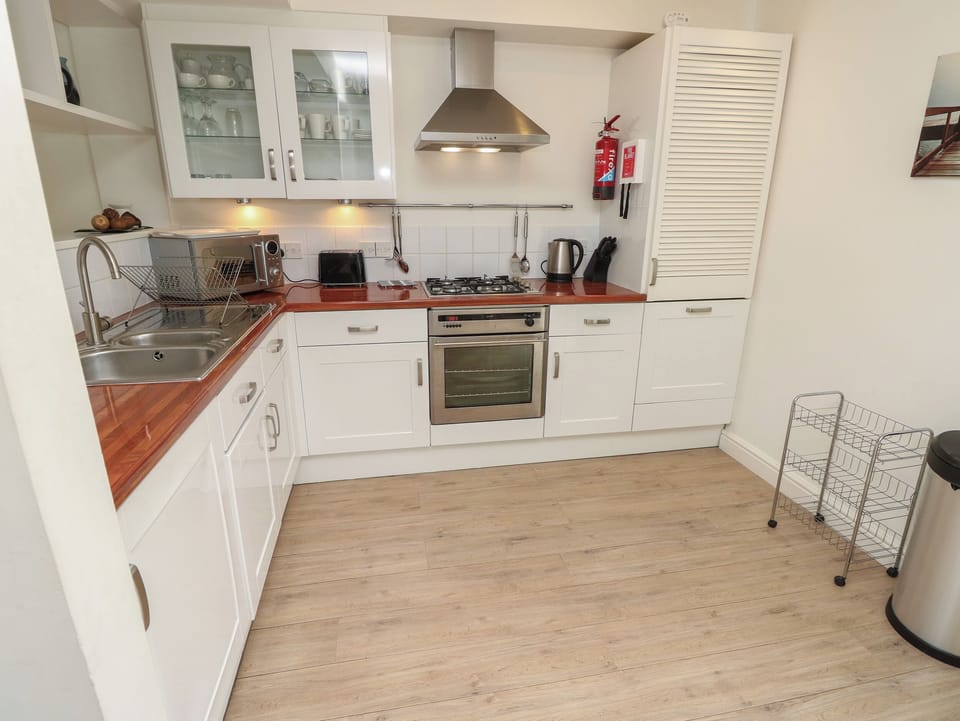 Fridge, dishwasher, electric kettle, toaster