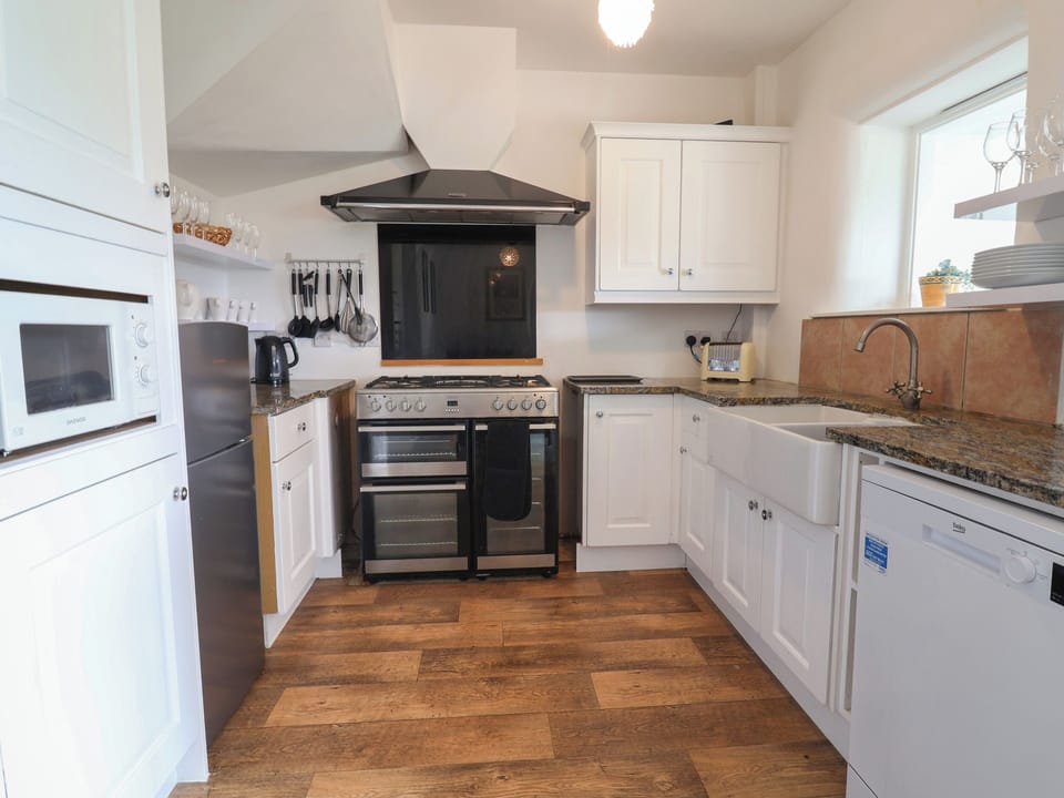 Fridge, dishwasher, electric kettle, toaster