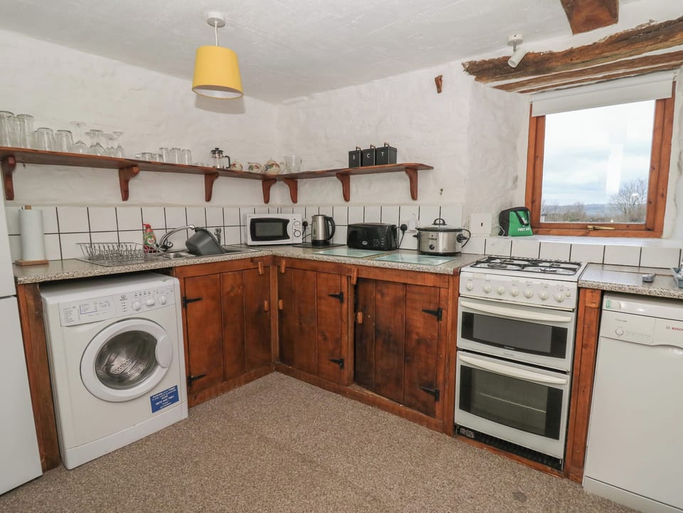 Fridge, dishwasher, electric kettle, cookware/dishes/utensils