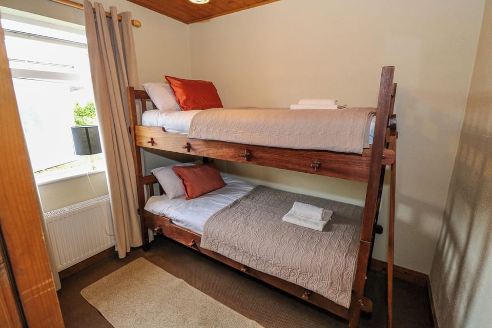 3 bedrooms, WiFi (free), individually decorated, individually furnished